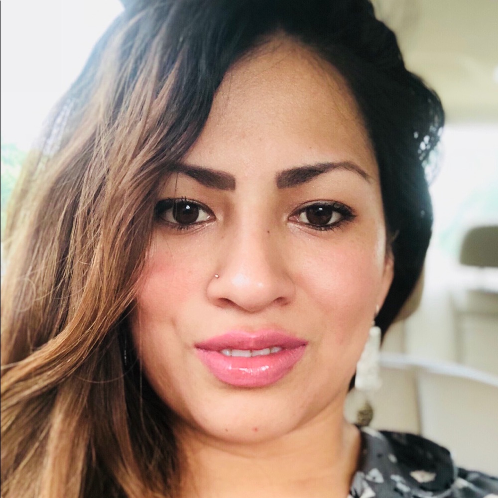 Meet your Posher, Ysamar